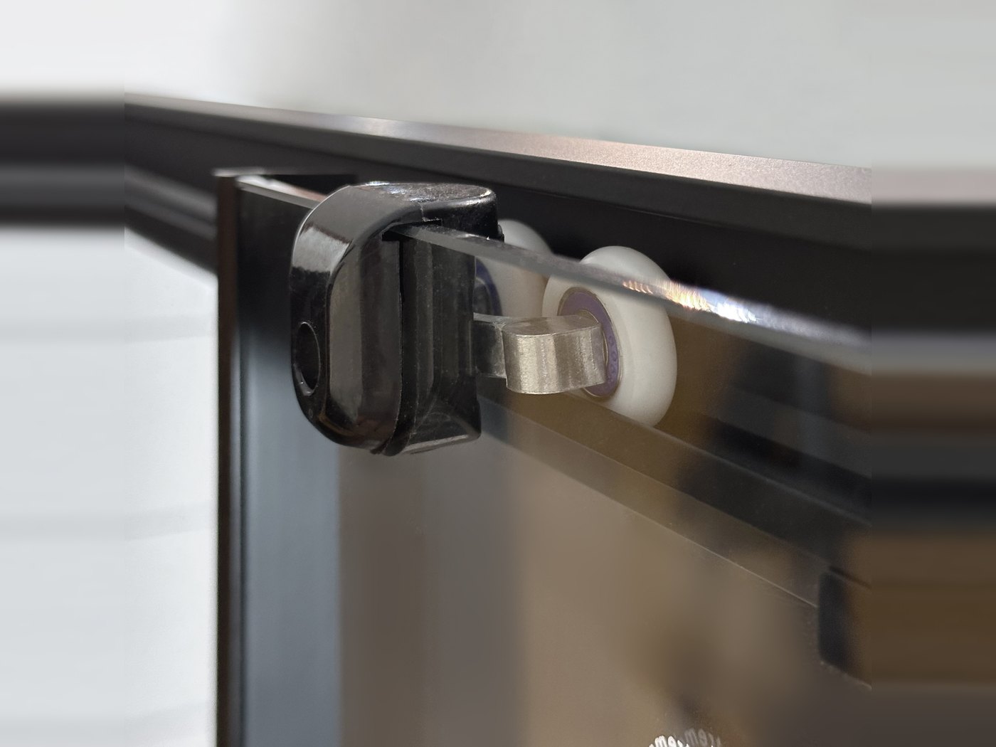 Metro Lux Shower Enclosure thumbnail 5